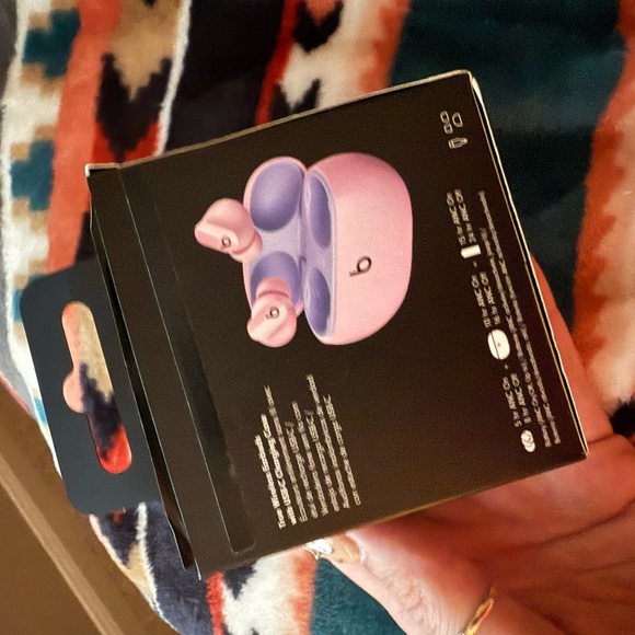 Beats Pink Wireless Earbuds with Charging Case - Picture 5 of 6